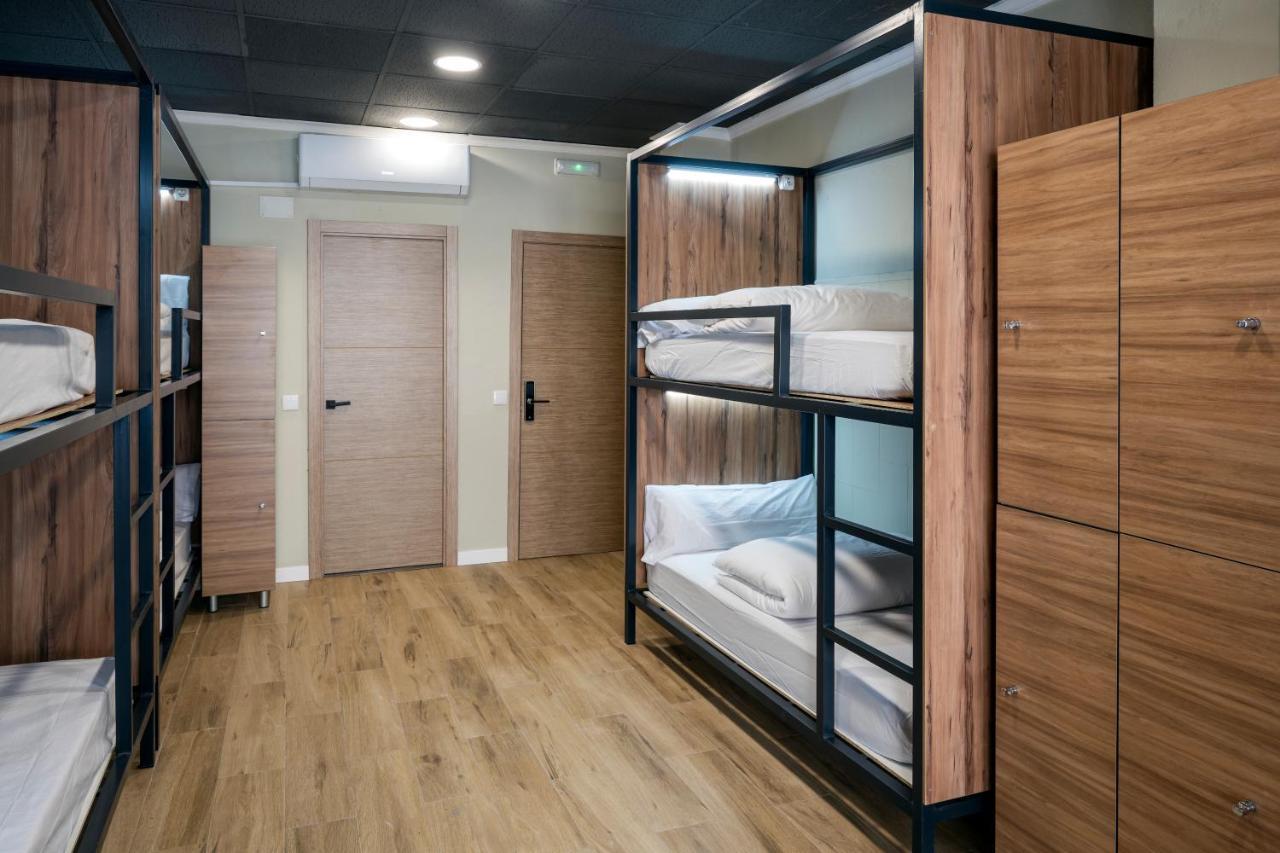 Bed in 12-Bed Mixed Dormitory Room